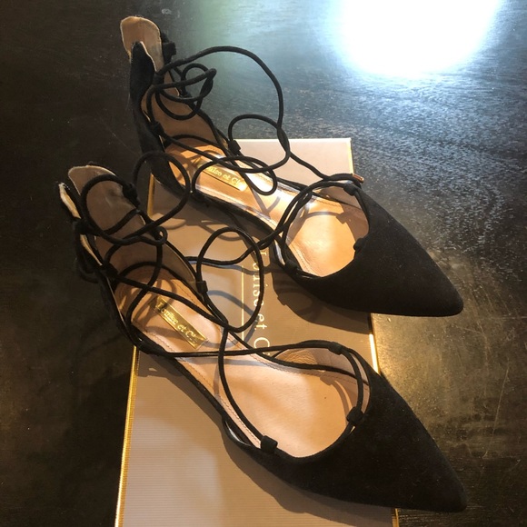 Louise et Cie ‘Abri’ Pointy Toe Ghillie Flat - Picture 7 of 7